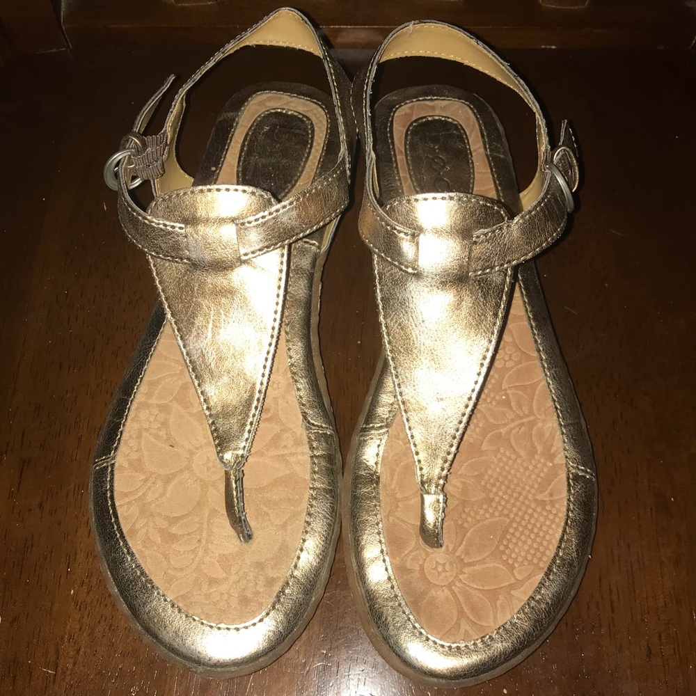 BORN sandal